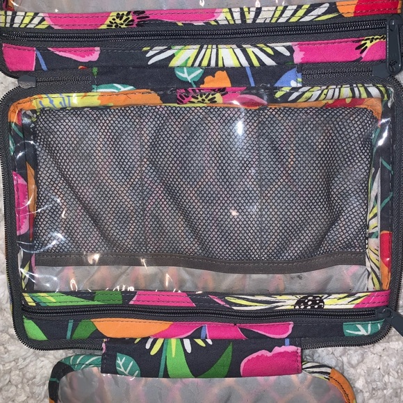 Vera Bradley Iconic Hanging Travel Organizer - Picture 6 of 7